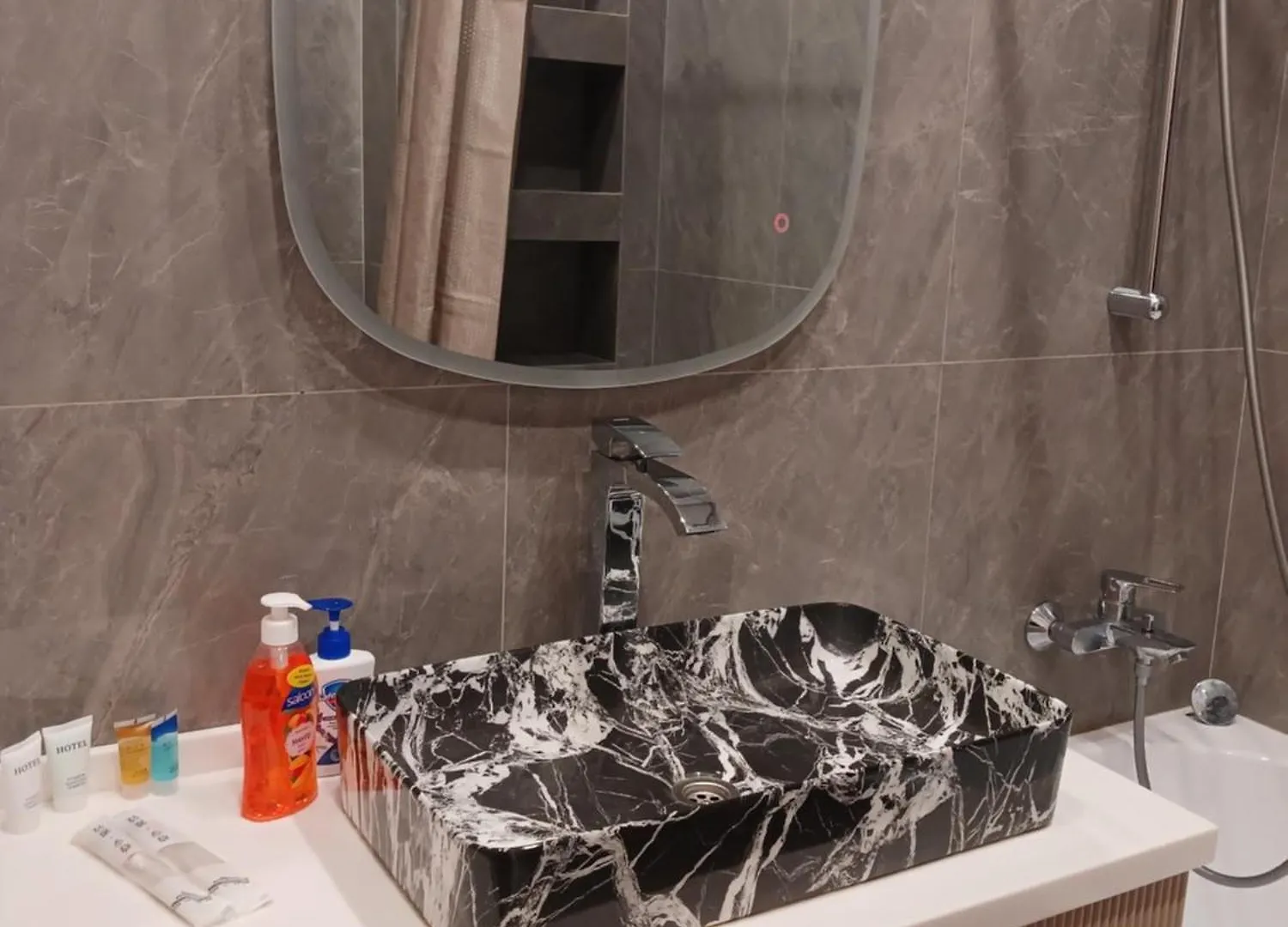 Apartment Жк Комфорт Сити Отличные Апартаменты 2 Комн 65 Кв Рядом С Трц Мега На Аль-Фараби Almaty